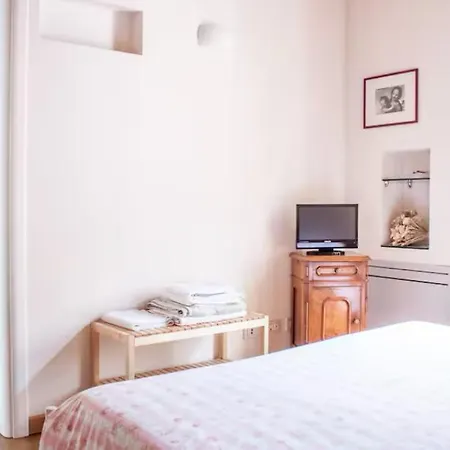 Bed & Breakfast Torre Del Barbarossa Foresteria Mandello del Lario